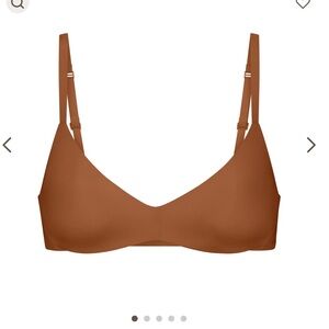 SKIMS wireless bra size 34DDD